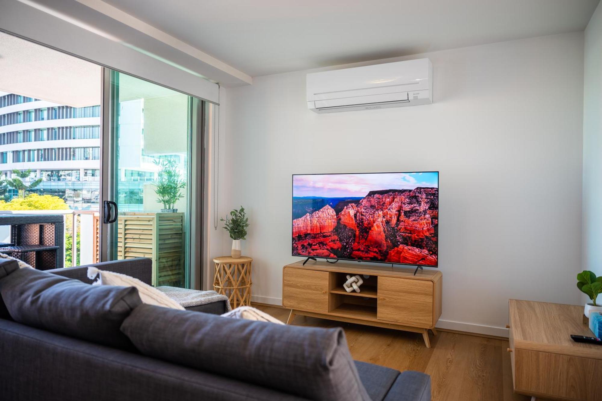 3-bedroom Unit With River Views And Balcony Brisbane